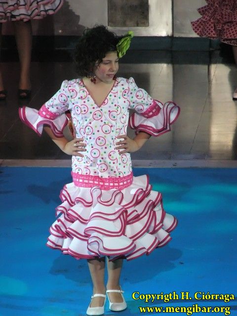 Semana la Mujer 2010. 5 de marzo.Desfile de trajes Flamencos-2_189