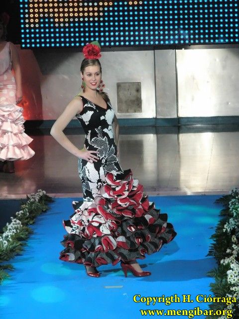 Semana la Mujer 2010. 5 de marzo.Desfile de trajes Flamencos-2_225