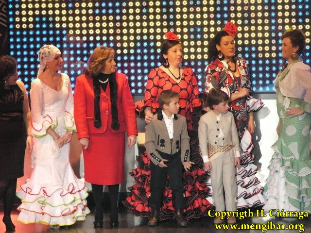Semana la Mujer 2010. 5 de marzo.Desfile de trajes Flamencos-2_255