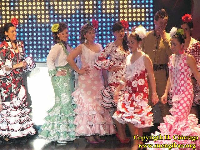 Semana la Mujer 2010. 5 de marzo.Desfile de trajes Flamencos-2_256