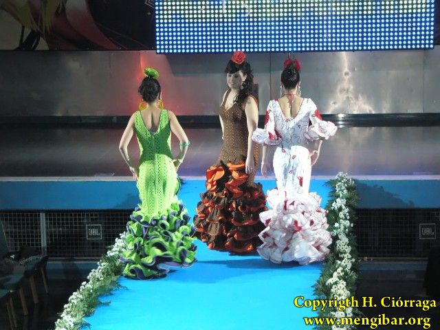 Semana la Mujer 2010. 5 de marzo.Desfile de trajes Flamencos-1_180