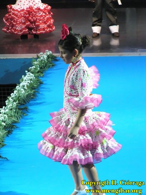 Semana la Mujer 2010. 5 de marzo.Desfile de trajes Flamencos-1_183