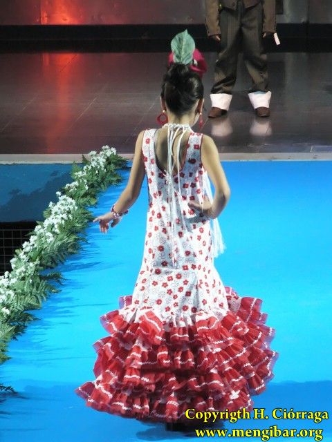 Semana la Mujer 2010. 5 de marzo.Desfile de trajes Flamencos-1_186