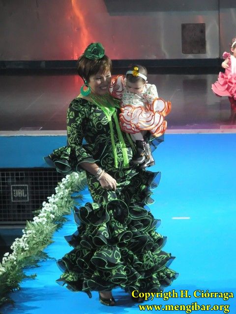 Semana la Mujer 2010. 5 de marzo.Desfile de trajes Flamencos-1_209