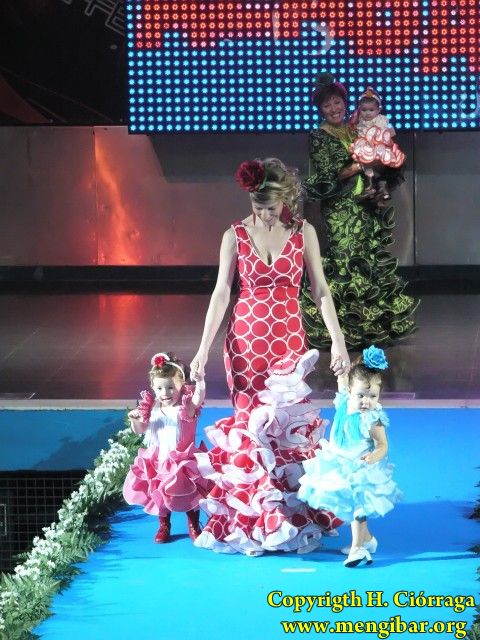Semana la Mujer 2010. 5 de marzo.Desfile de trajes Flamencos-1_211
