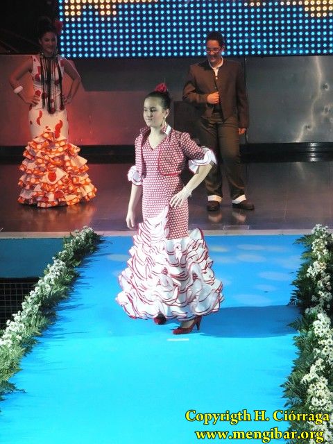 Semana la Mujer 2010. 5 de marzo.Desfile de trajes Flamencos-1_251