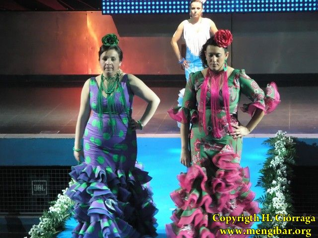 Semana la Mujer 2010. 5 de marzo.Desfile de trajes Flamencos-1_263