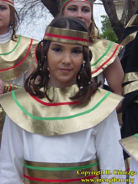 Carnaval 2004. Pasacalles y pasarela en P. Constitucin 24