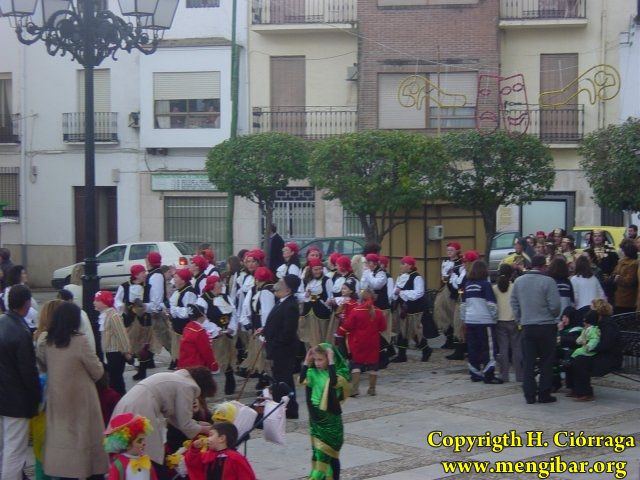 Carnaval 2004. Pasacalles y pasarela en P. Constitucin 33
