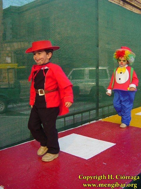Carnaval 2004. Pasacalles y pasarela en P. Constitucin 62