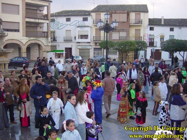 Carnaval 2004. Pasacalles y pasarela en P. Constitucin 43