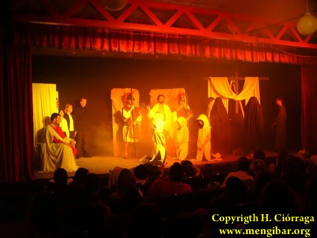 Mengibar getsemani teatro la pasion 2008 (117)