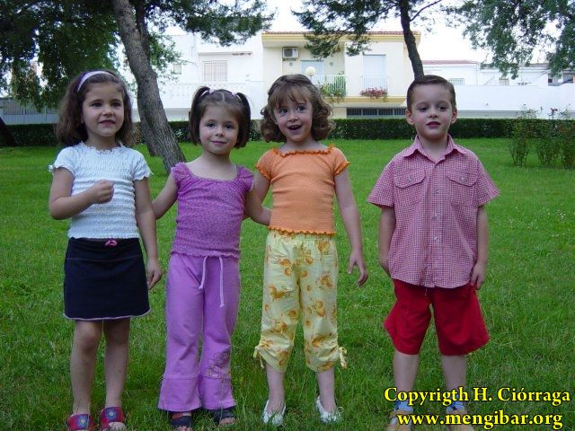 Rey, REina y Damas Infantiles de a Fiestas 2004 2