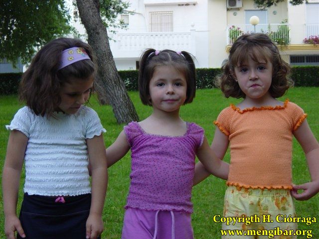 Rey, REina y Damas Infantiles de a Fiestas 2004 3