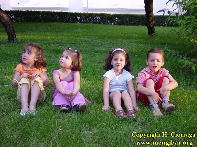 Rey, REina y Damas Infantiles de a Fiestas 2004 41